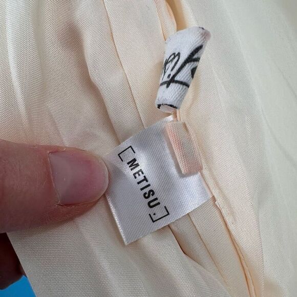 Metisu‎ Women's Bell Sleeve Boat Neck Lined Satin Sheath Dress Cream Size Medium - Picture 7 of 11